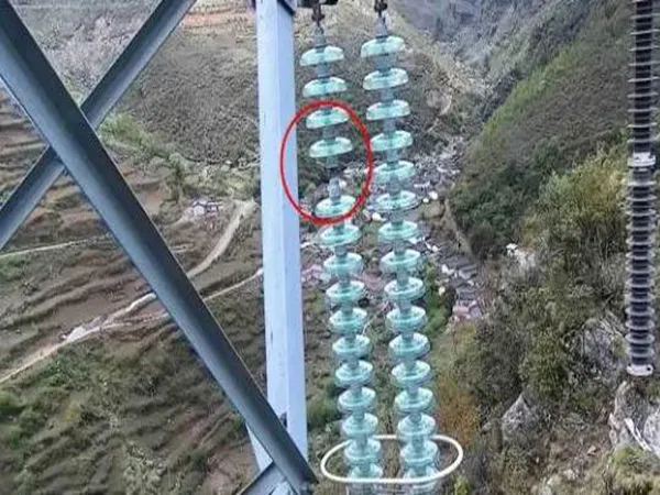 suspension insulator strings