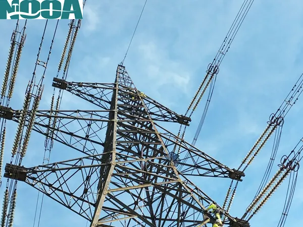 High-voltage glass insulator High-voltage glass insulator